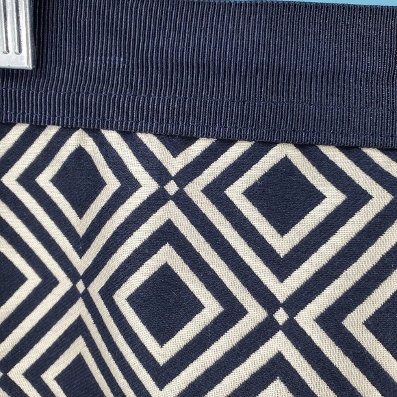 Ann Taylor navy blue and white geometric pencil skirt 12 - Picture 3 of 11